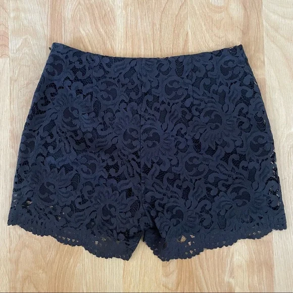 Francesco Scognamiglio Black Scalloped Edge Lace High Rise Shorts Size 40 IT